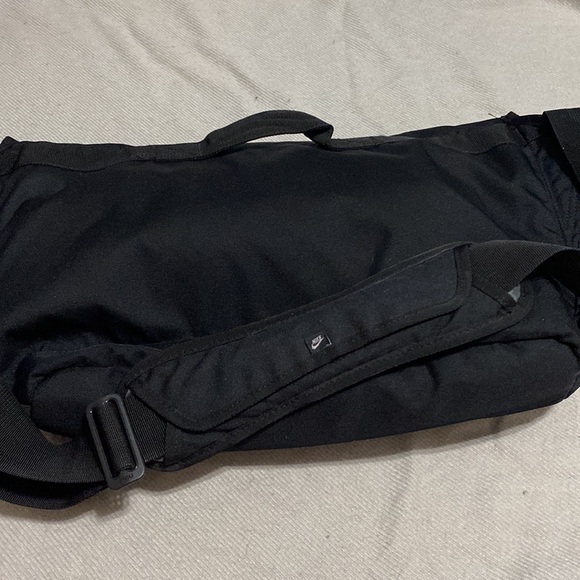 Nike messenger bag - Picture 4 of 4